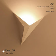 Load image into Gallery viewer, Nordic Origami Wall Lamp - Decorar.co.uk