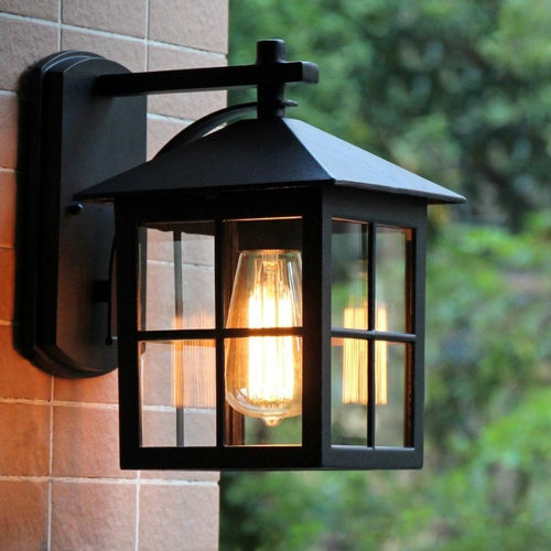 Classic Outdoor Wall Light - Decorar.co.uk